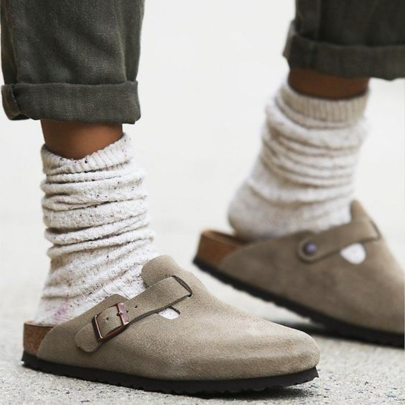 Men's Clogs for Warm Season Everyday Wear