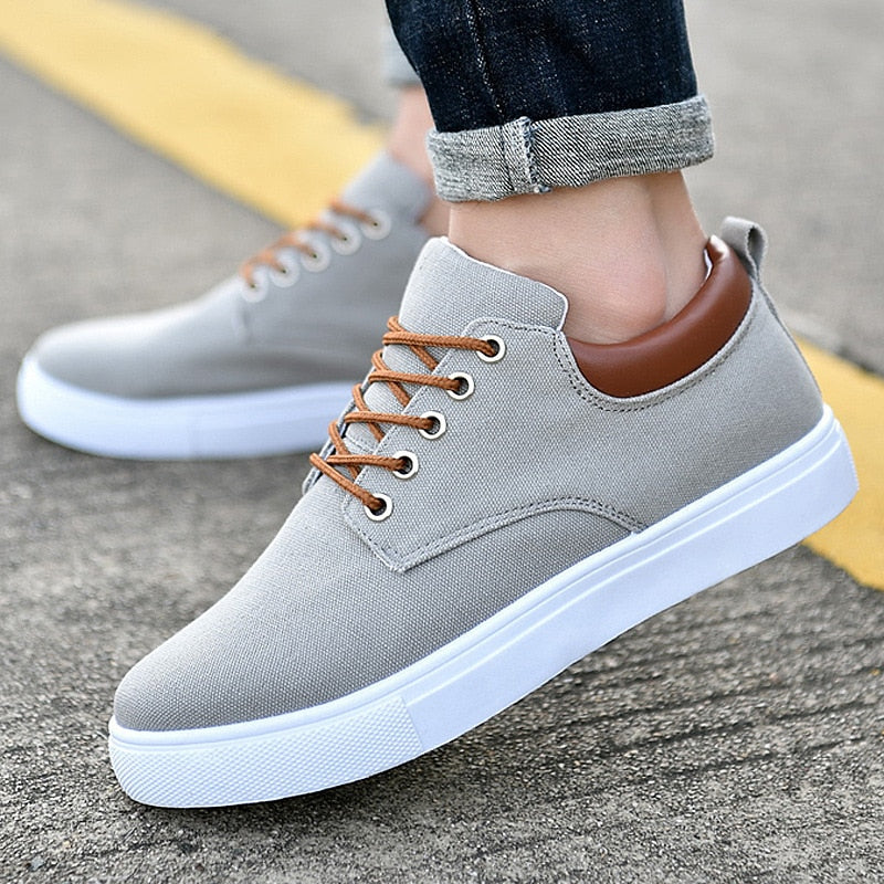 Men's Lace-Up Sneakers for Everyday Wear