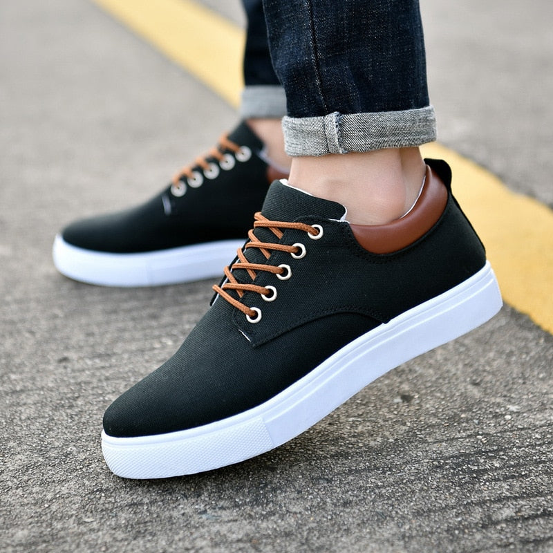 Men's Lace-Up Sneakers for Everyday Wear