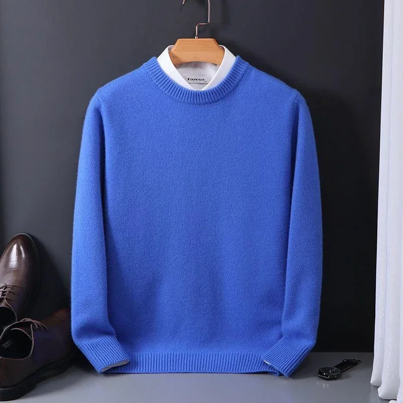 Men's classic crew neck knit sweater in blue