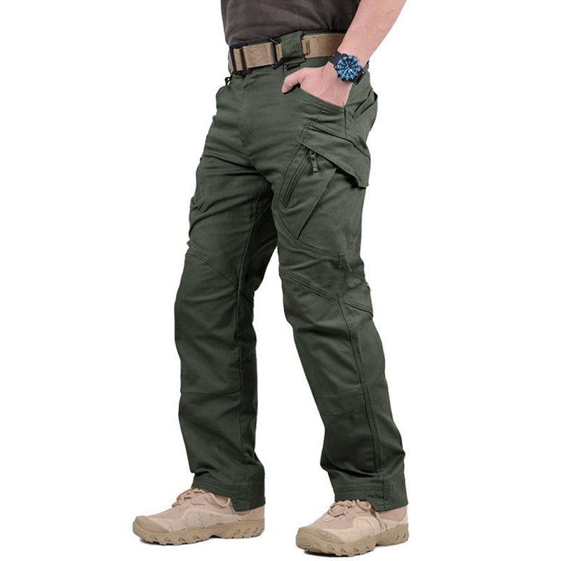 Men's tactical cargo trousers with multiple pockets in green