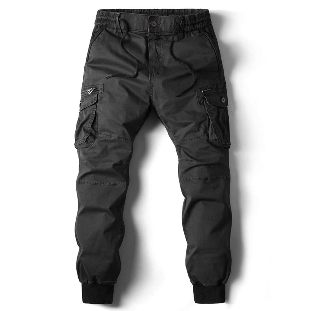 Men's tapered cargo trousers in black