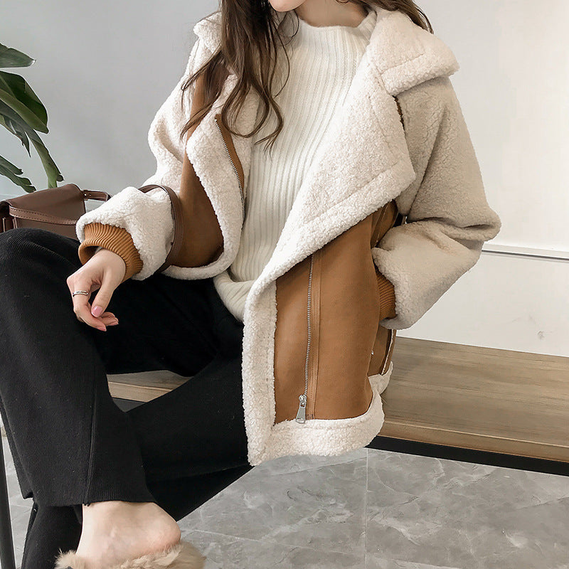 Woman wearing the beige aviator jacket
