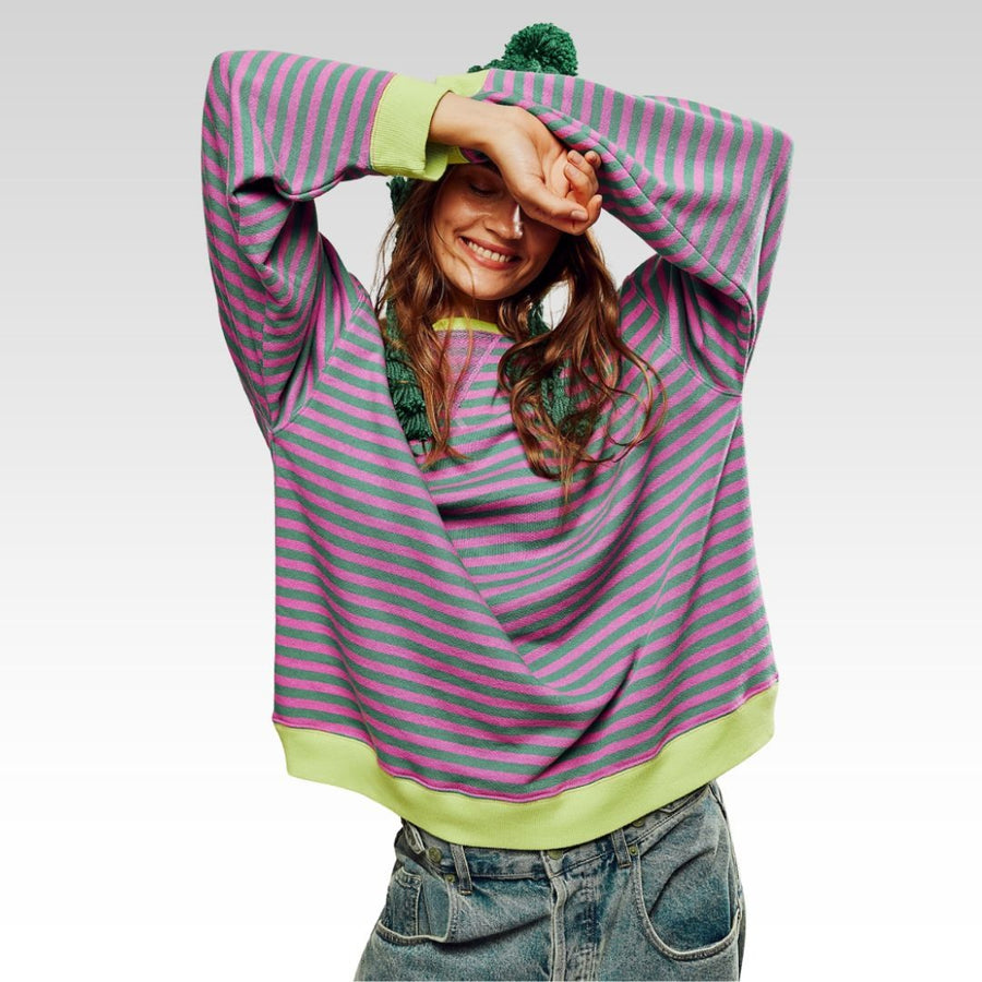 Women's Oversized Striped Sweater with Contrast Trim for Casual Days