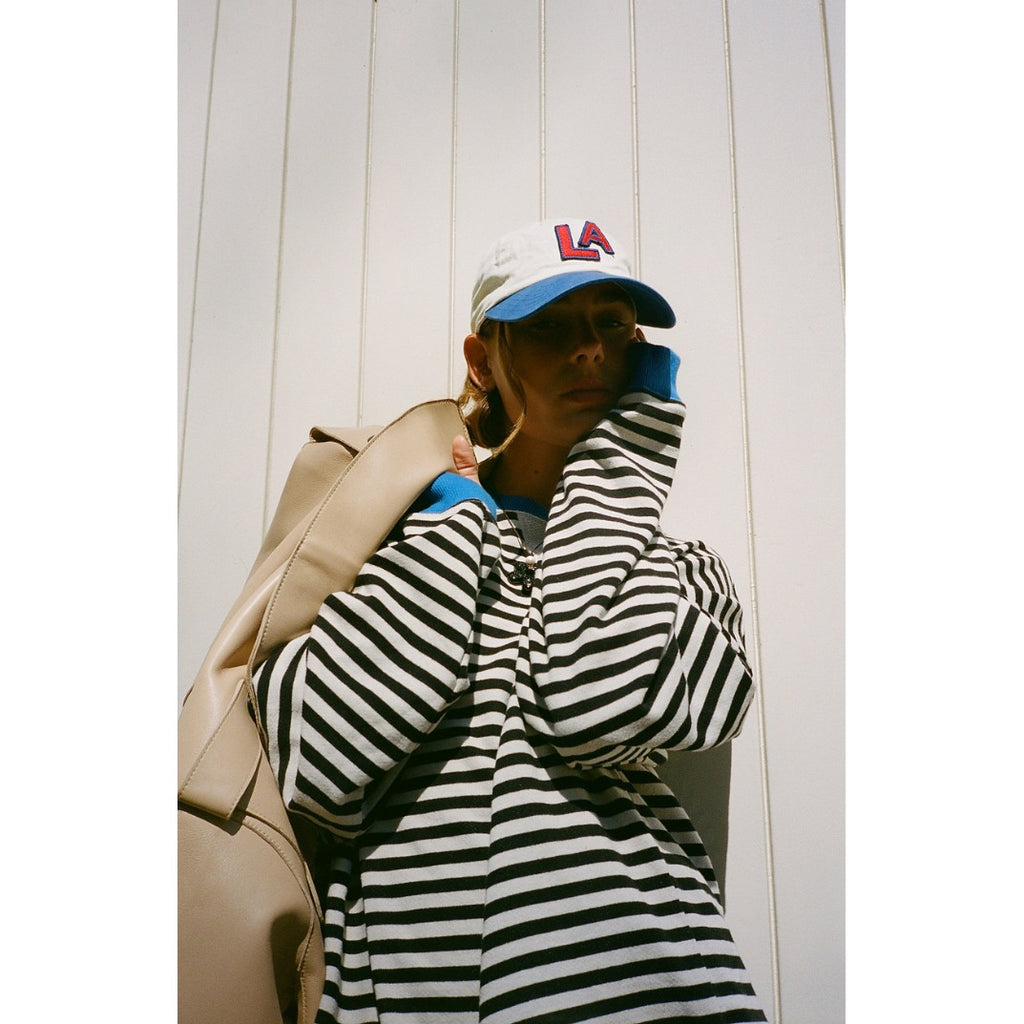 Women's oversized striped sweater in black white stripe