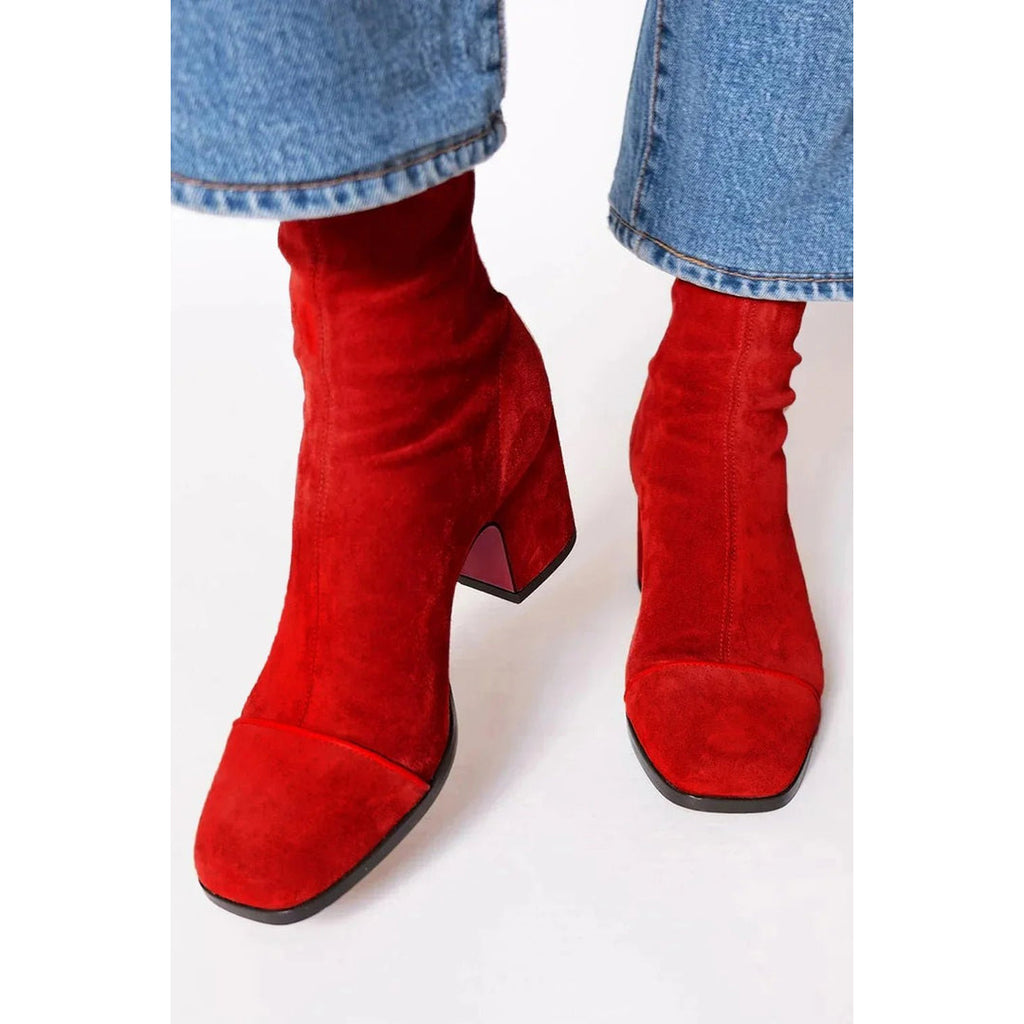 Women's red block heel ankle boots – side view
