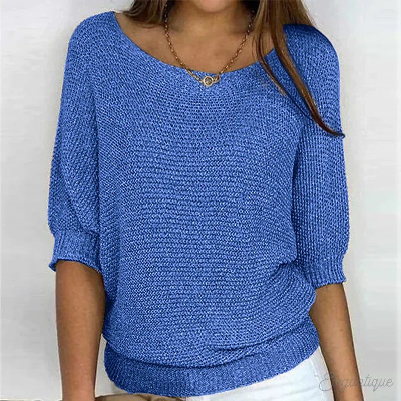 Women's textured knit sweater with round neck in blue