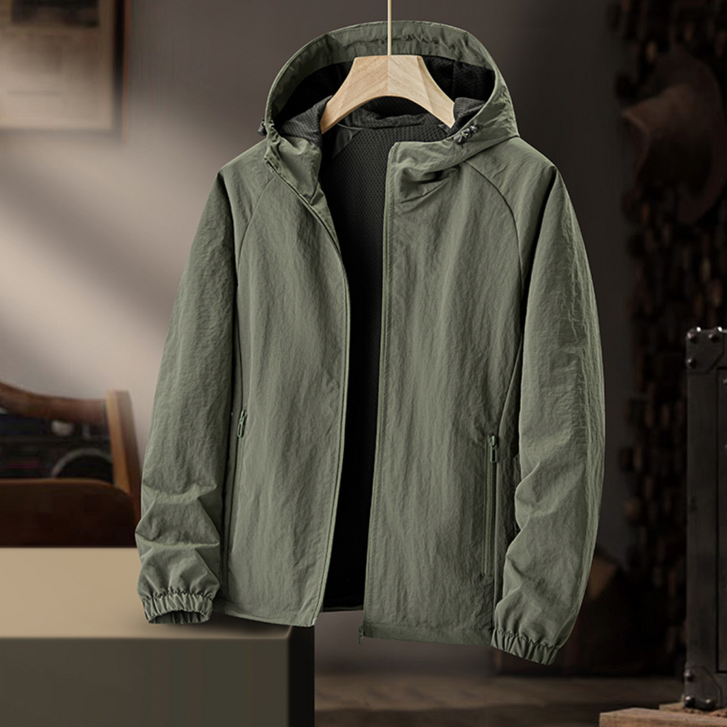 Men's Lightweight Hooded Jacket for Everyday Outdoor Wear